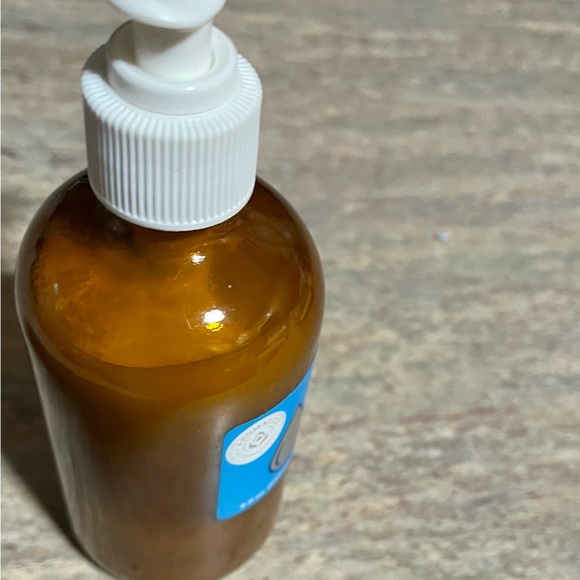 New Aromatics unscented lotion in glass bottle - Picture 5 of 9